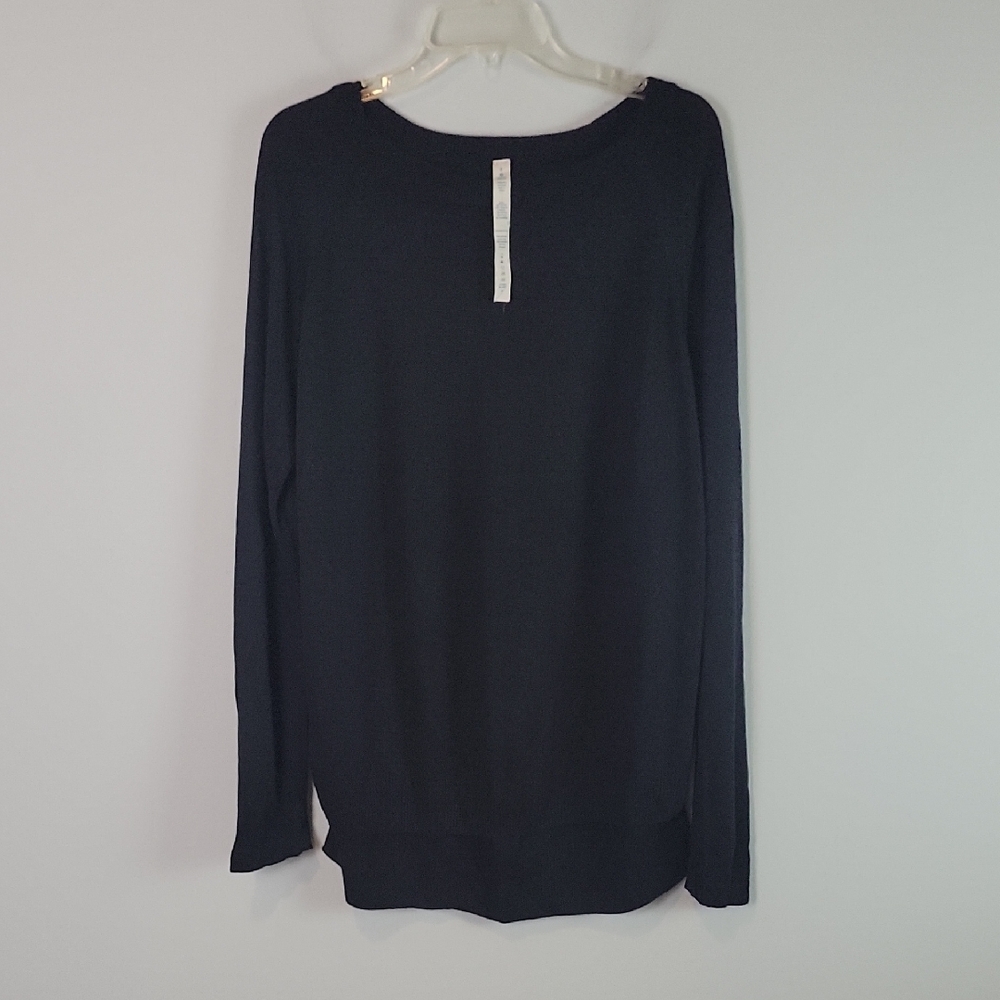 Lululemon black sweater tunic metal logo long sleeves 6